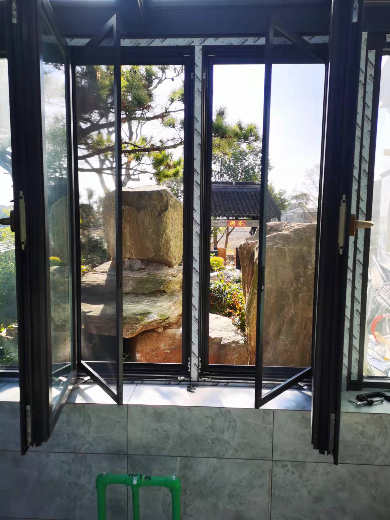 小平开金钢纱窗（安装图）1.jpg